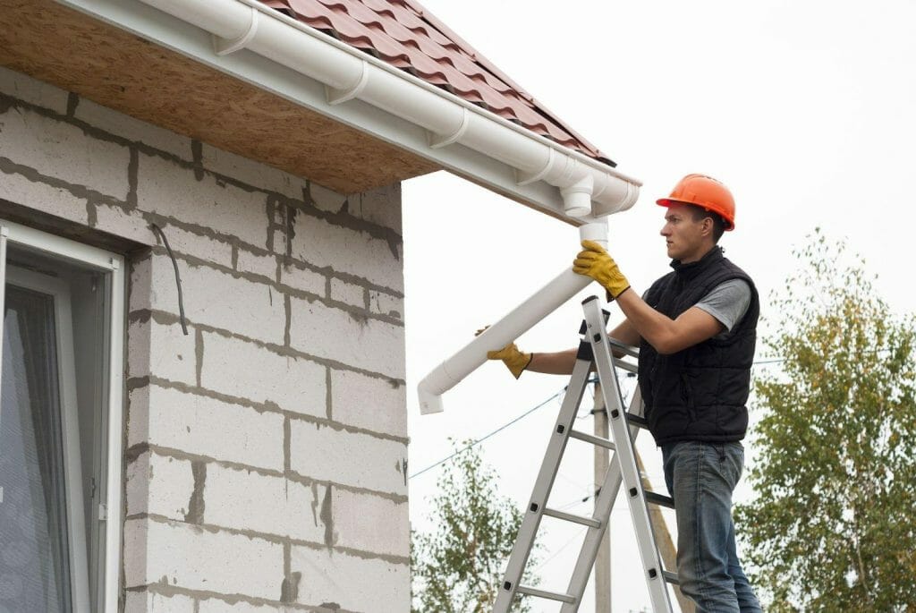 Benefits of working with a licensed gutter contractor