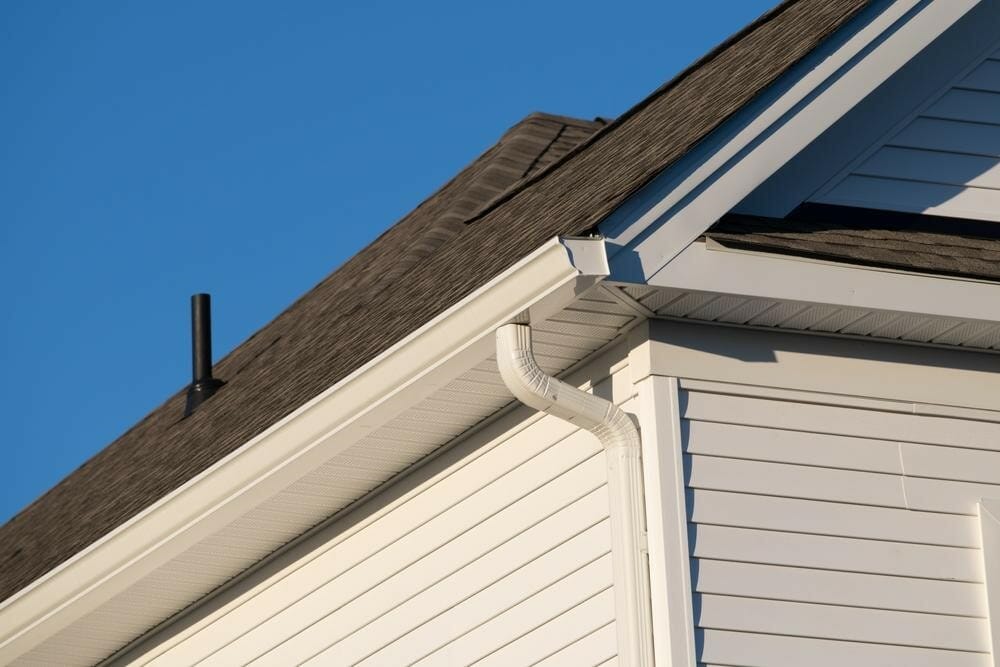 well installed gutters at home